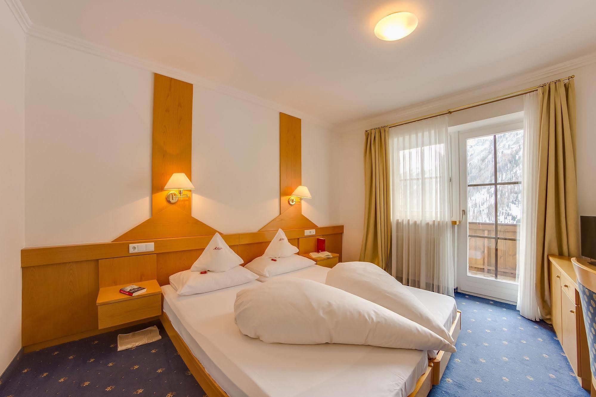 Hotel Berger Superior Riva di Tures Eksteriør bilde